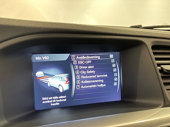 Volvo V60 14 of 16