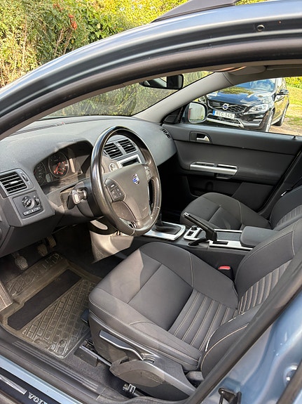 Volvo V50 12 of 16