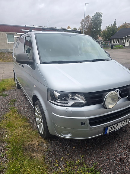 Volkswagen Transporter 2 of 9