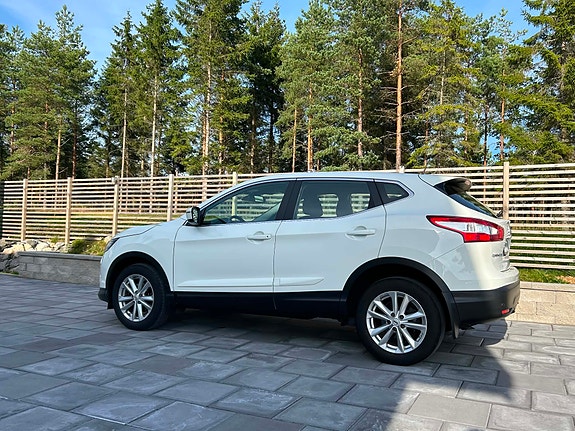 Nissan Qashqai 2 of 7