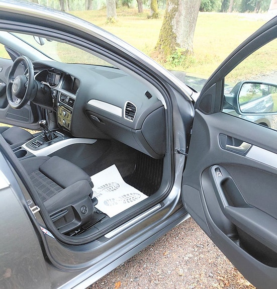 Audi A4 7 of 17