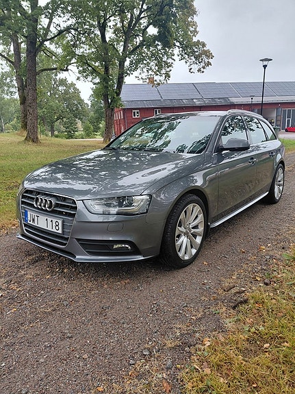 Audi A4 2 of 18