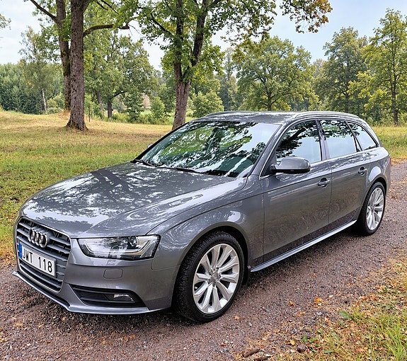 Audi A4 3 of 17