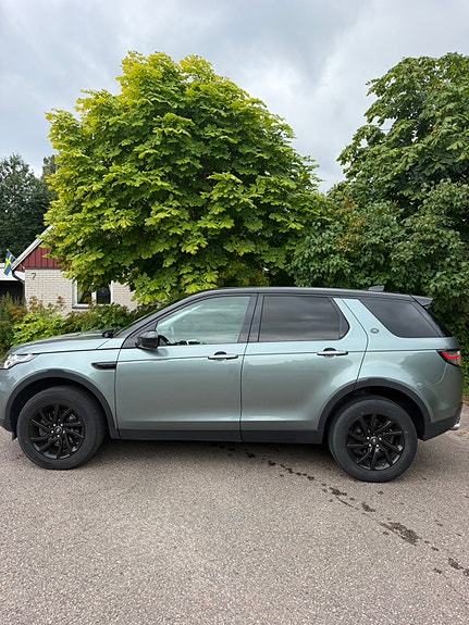 Land Rover Discovery Sport 2 of 9