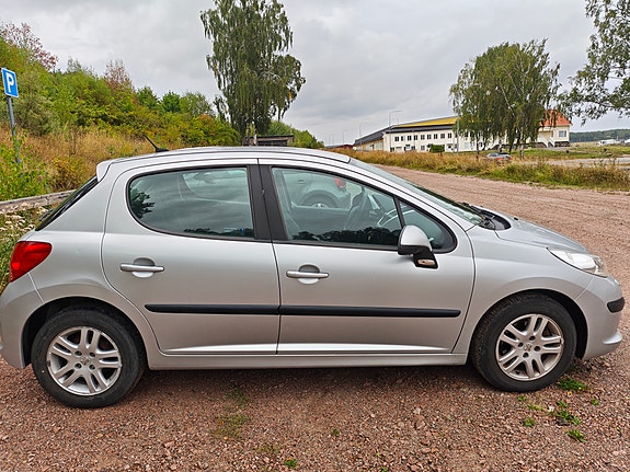 Peugeot 207 4 of 13