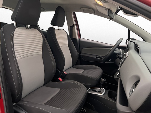 Toyota Yaris 22 of 29