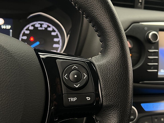 Toyota Yaris 15 of 29