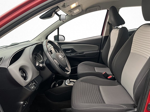 Toyota Yaris 10 of 29