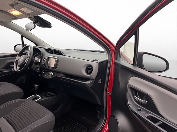 Toyota Yaris 23 of 29