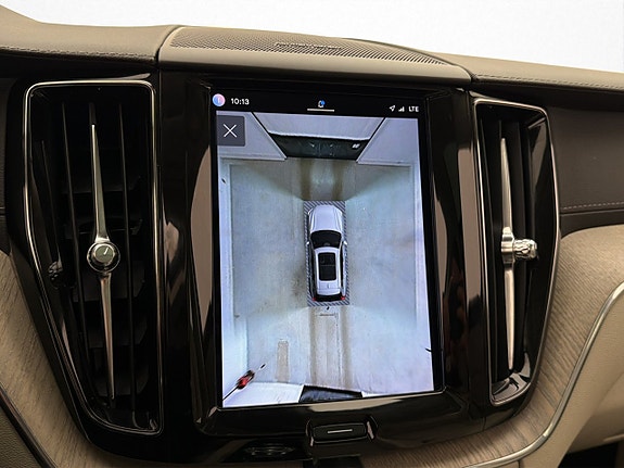 Volvo XC60 18 of 30