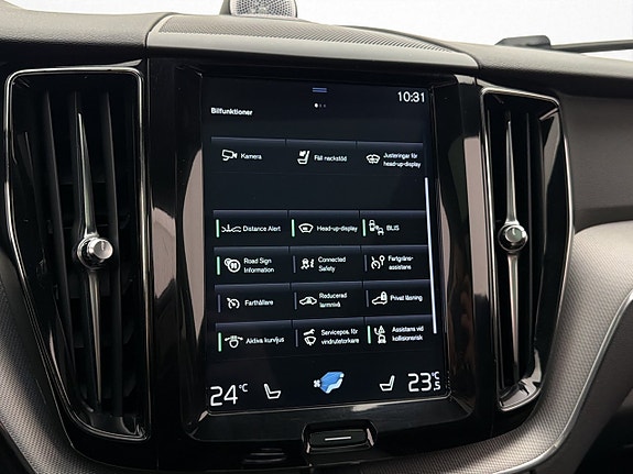 Volvo XC60 27 of 30