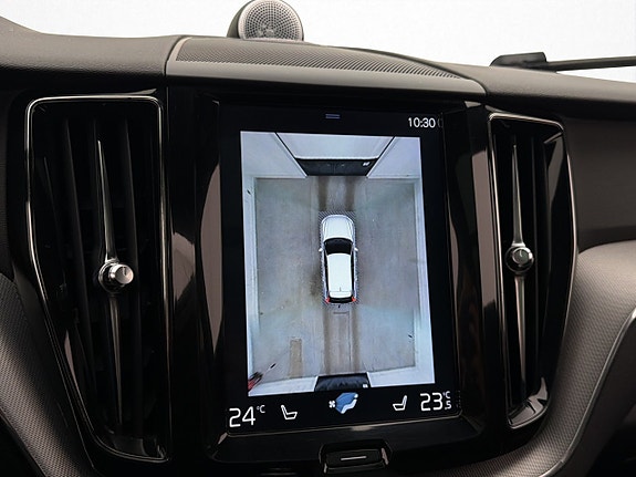 Volvo XC60 20 of 30