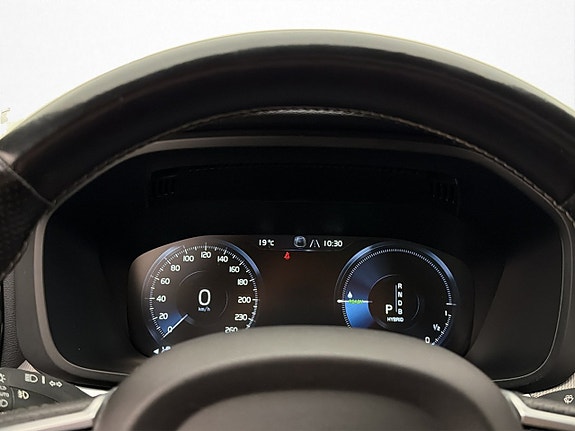 Volvo XC60 17 of 30