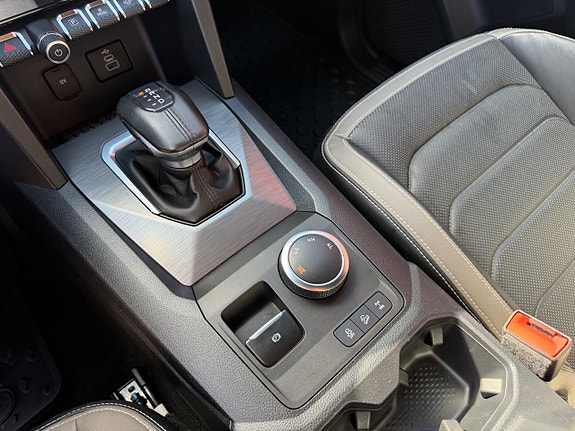 Volkswagen Amarok 13 of 16