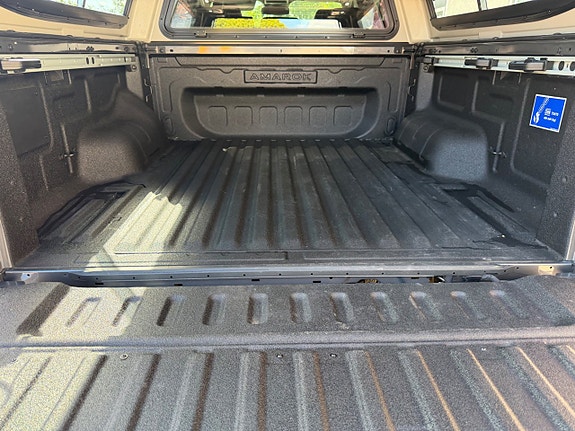 Volkswagen Amarok 7 of 16