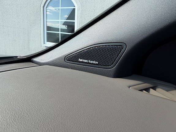 Volkswagen Amarok 16 of 16