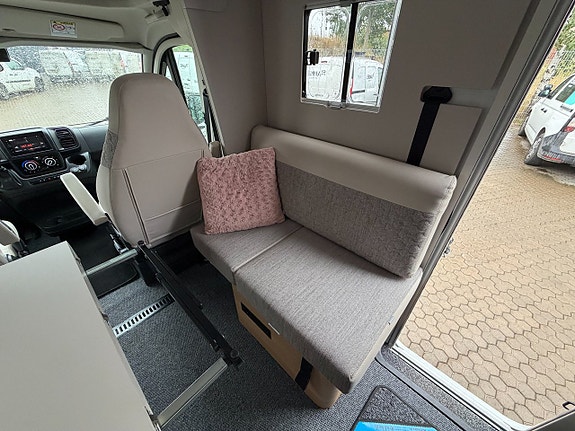 Adria Adria Mobil Coral 670 2.2 MultiJet Automatisk, 160 hk 23 of 30