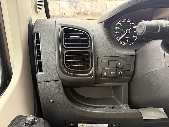 Adria Adria Mobil Coral 670 2.2 MultiJet Automatisk, 160 hk 13 of 30