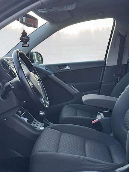 Volkswagen Tiguan 6 of 13