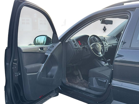 Volkswagen Tiguan 10 of 13
