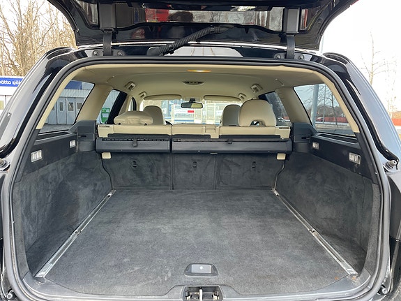 Volvo V70 8 of 10