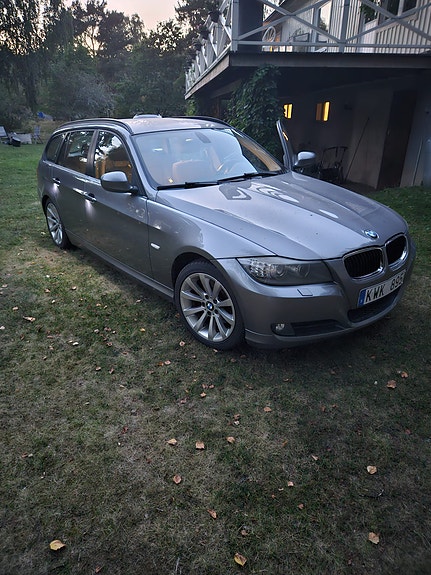BMW 320i 7 of 7