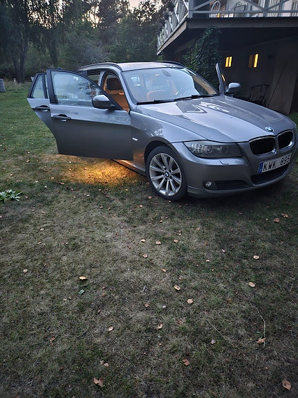 BMW 320i 6 of 7