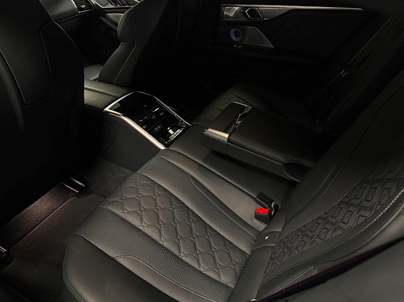 BMW M8 26 of 26