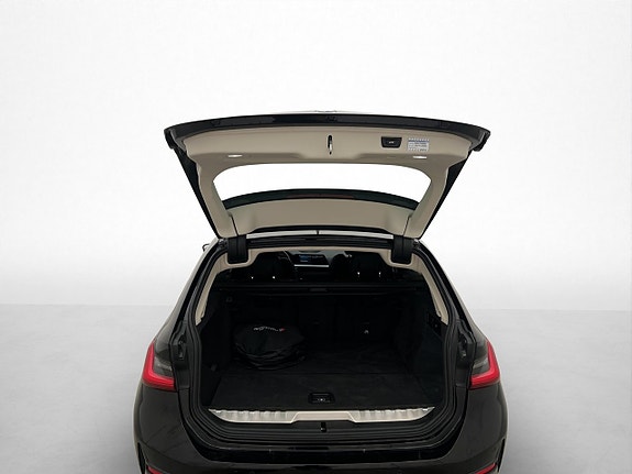 BMW 330e 9 of 30