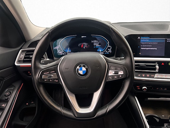 BMW 330e 11 of 30