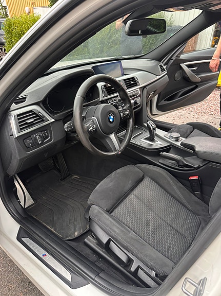 BMW 320d 4 of 9