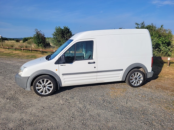 Ford Transit Connect Camper Van 3 of 20