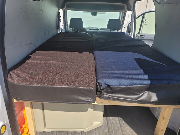 Ford Transit Connect Camper Van 18 of 20