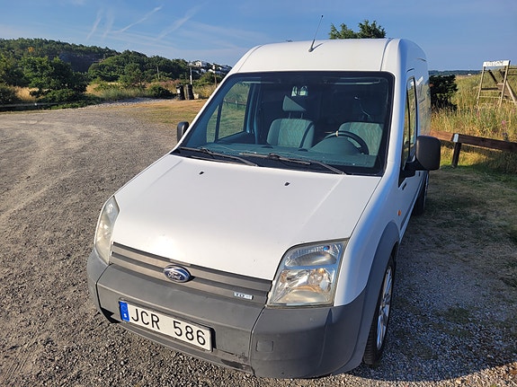 Ford Transit Connect Camper Van 2 of 20