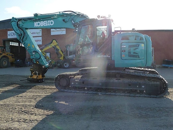 Kobelco SK270SRLC-7 8 of 11