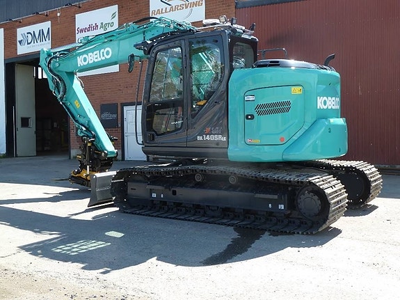 Kobelco SK140SRLC-7 2 of 12