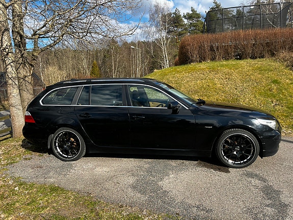BMW 520d 2 of 9