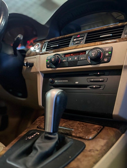 BMW 330d 8 of 9