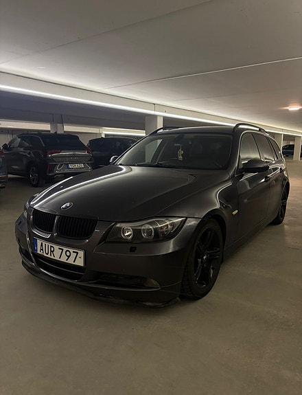 BMW 330d 5 of 9