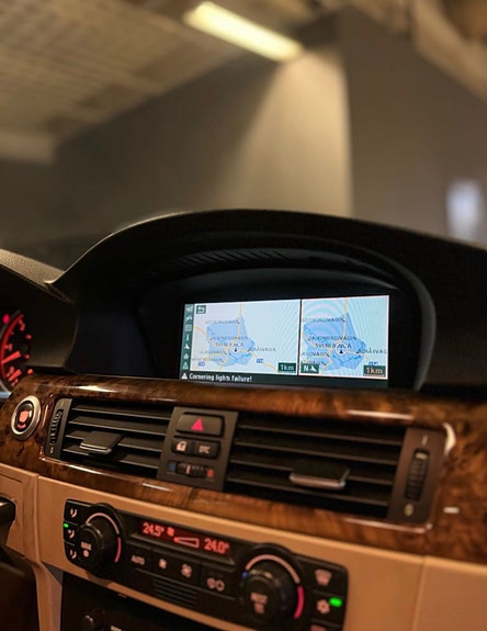 BMW 330d 9 of 9