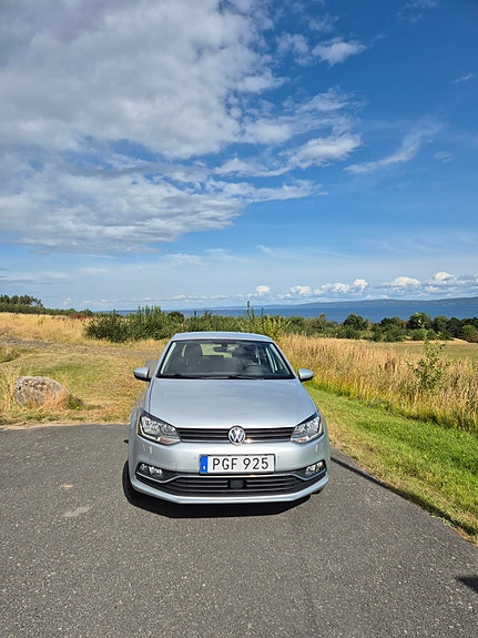 Volkswagen Polo 2 of 8