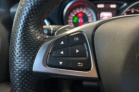 Mercedes-Benz A180 d 14 of 30