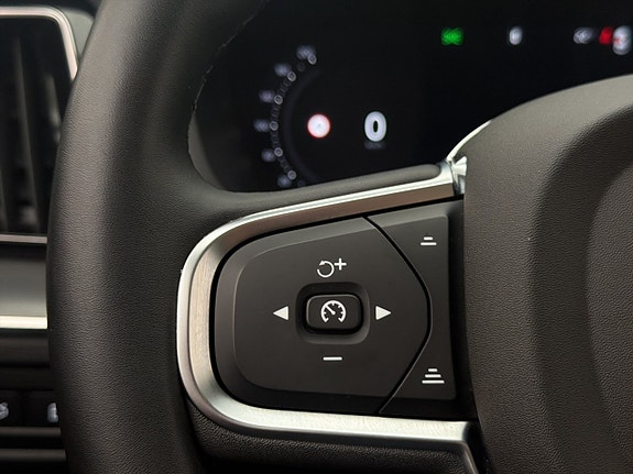 Volvo XC60 20 of 30