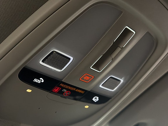 Volvo XC60 17 of 30