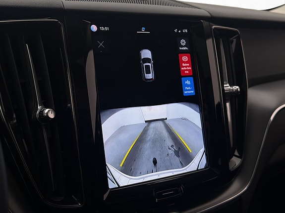 Volvo XC60 15 of 30