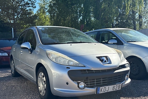 Peugeot 207 2 of 15
