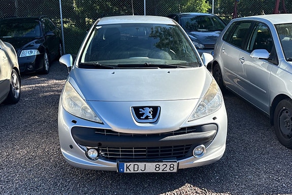 Peugeot 207 4 of 15