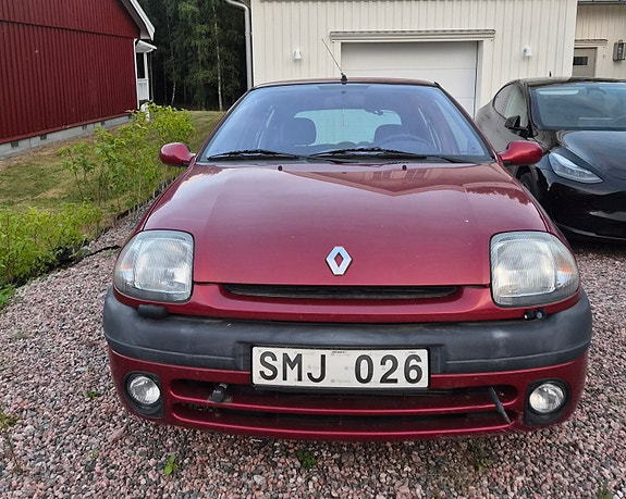 Renault Clio 3 of 9