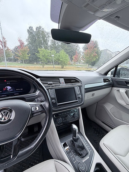 Volkswagen Tiguan 9 of 12
