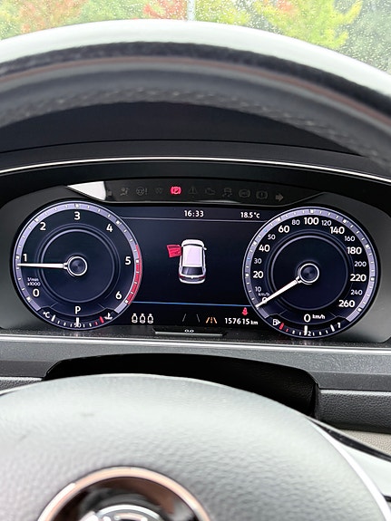 Volkswagen Tiguan 8 of 12